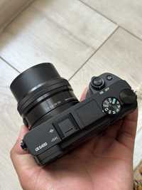 Sony 6400 фотоапарат полни камплект