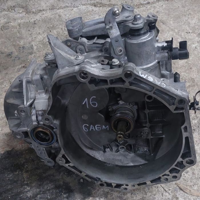 Cutie viteze manuala M32 / 55575539 /55194239 Opel Astra J