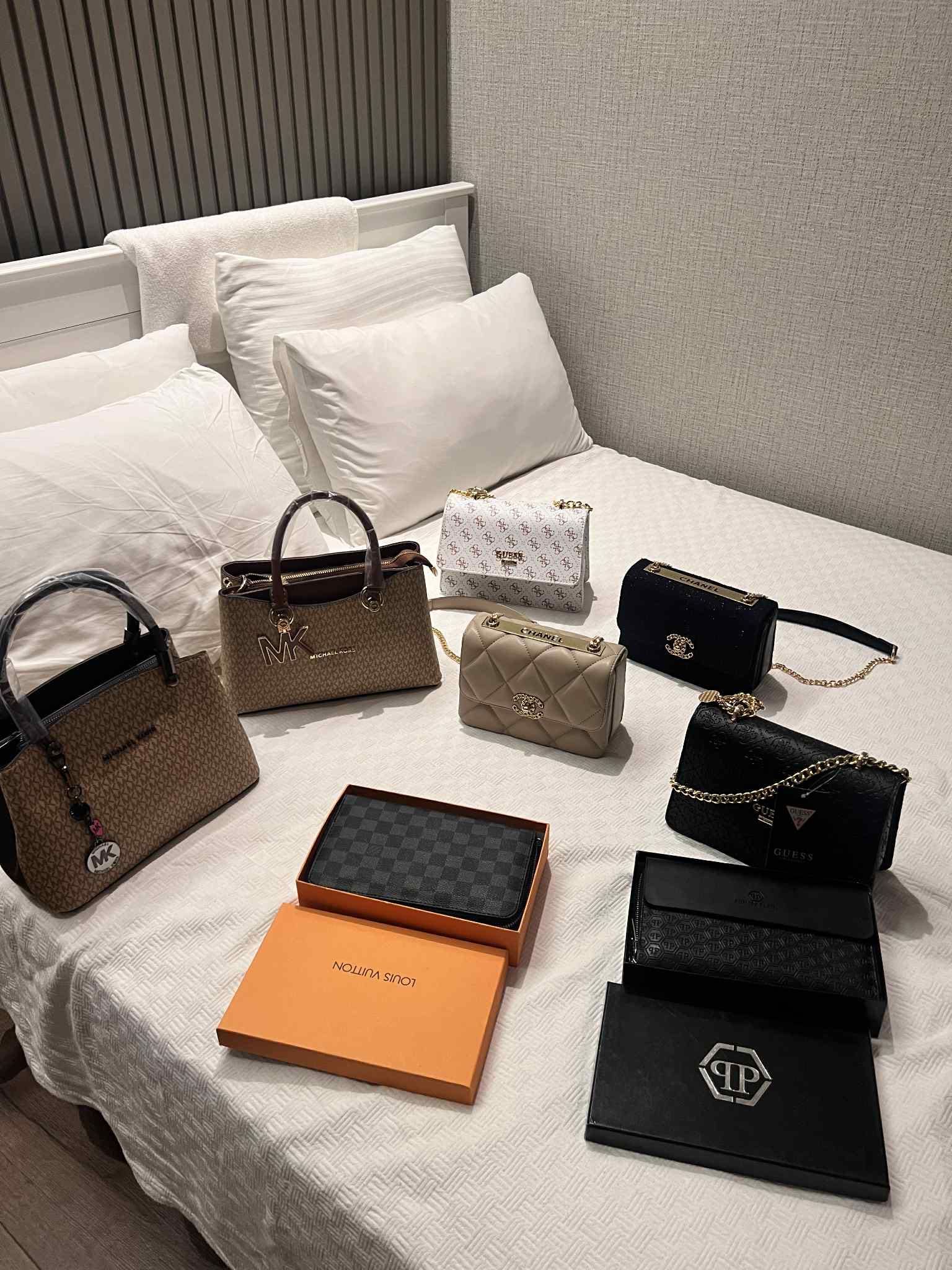 Дамски чанти Guess/Chanel/Michael Kors/