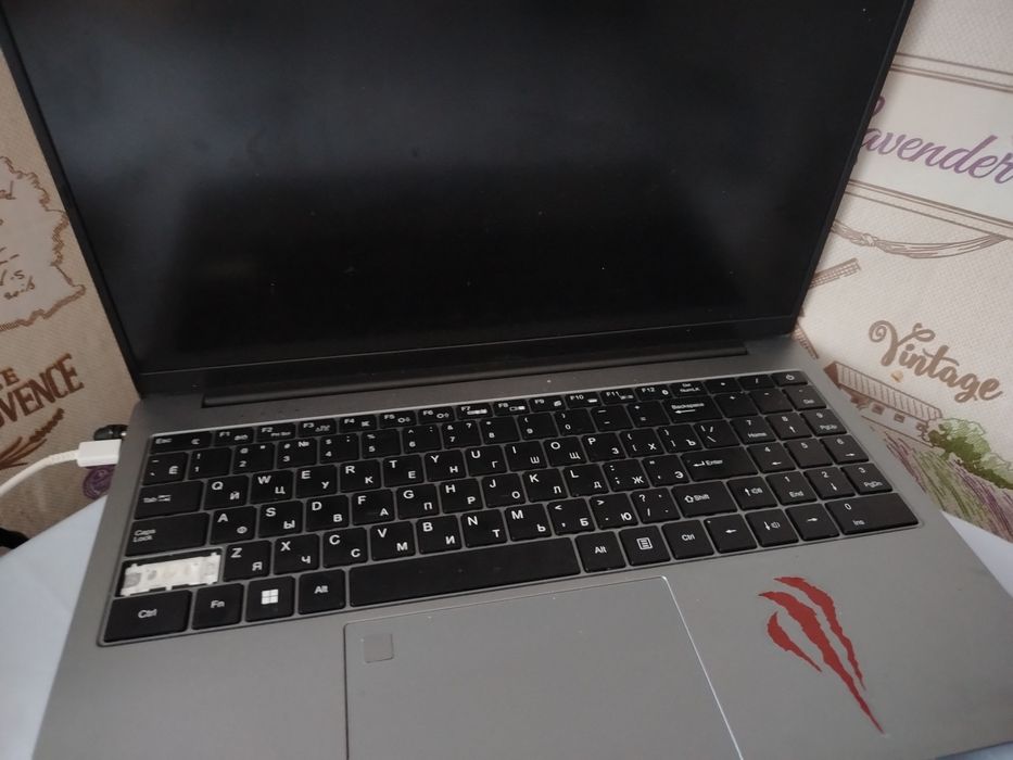 Ноутбук игровой продам