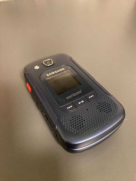 продаю самсунг Convoy 4