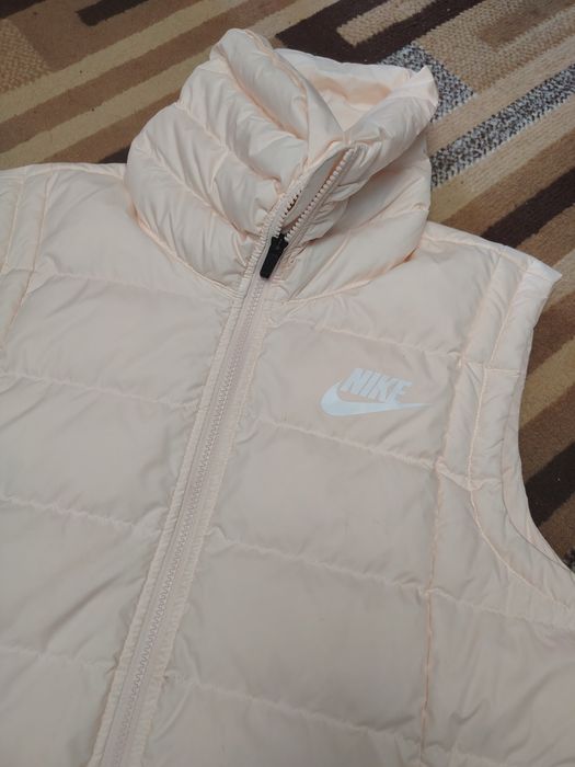Nike down пухен нов дамски елек размер XL