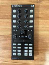 Native Instruments Kontrol X1 MK2