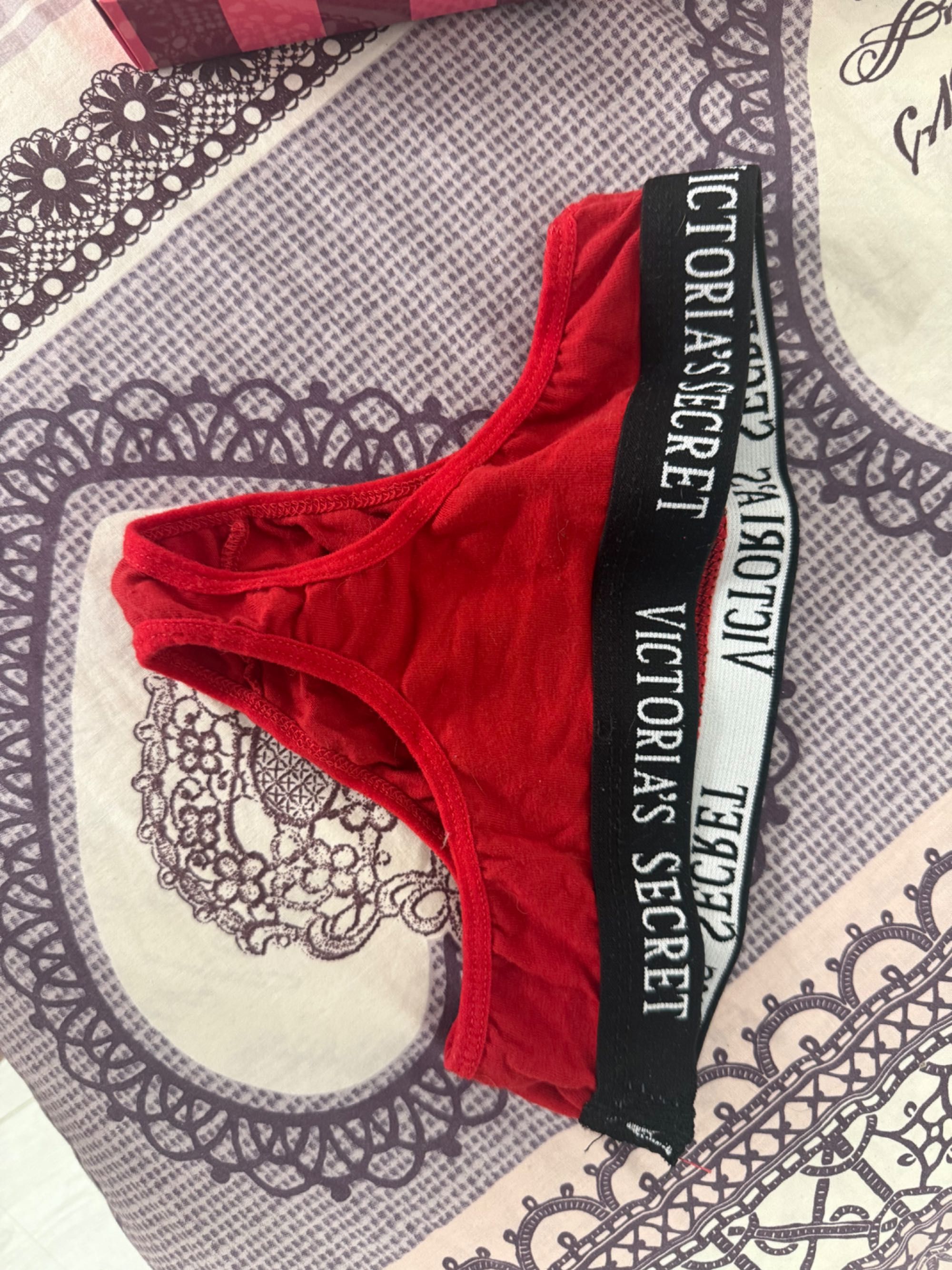 Комплект бельо Victoria’s Secret