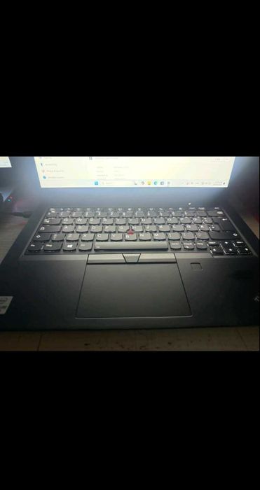 Офис Лап Топ Леново,закупен 800лв ,продавам 450лв