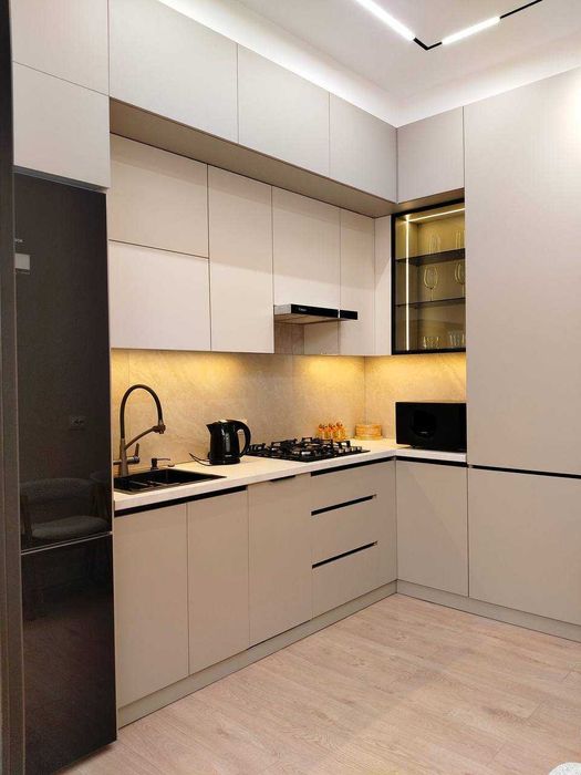 Сдаётся Хорошая квартира на базар Кадышева 675*