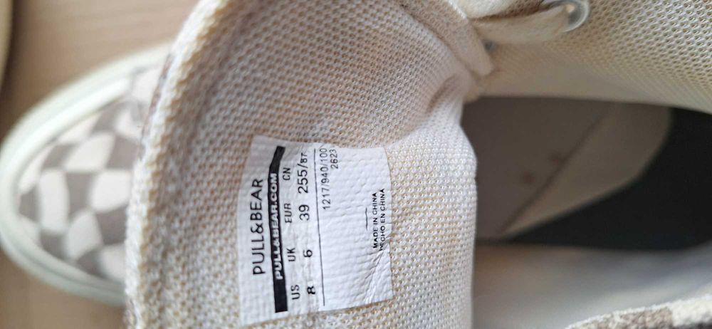 incaltaminte sport fete 39-40 second hand Vans Merrell Pull&Bear