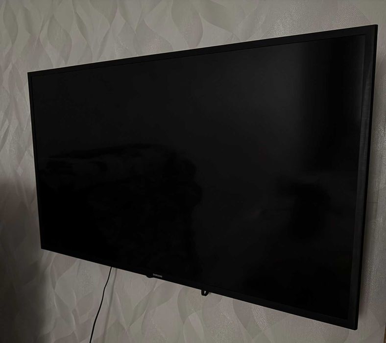 телевизор samsung 109*56