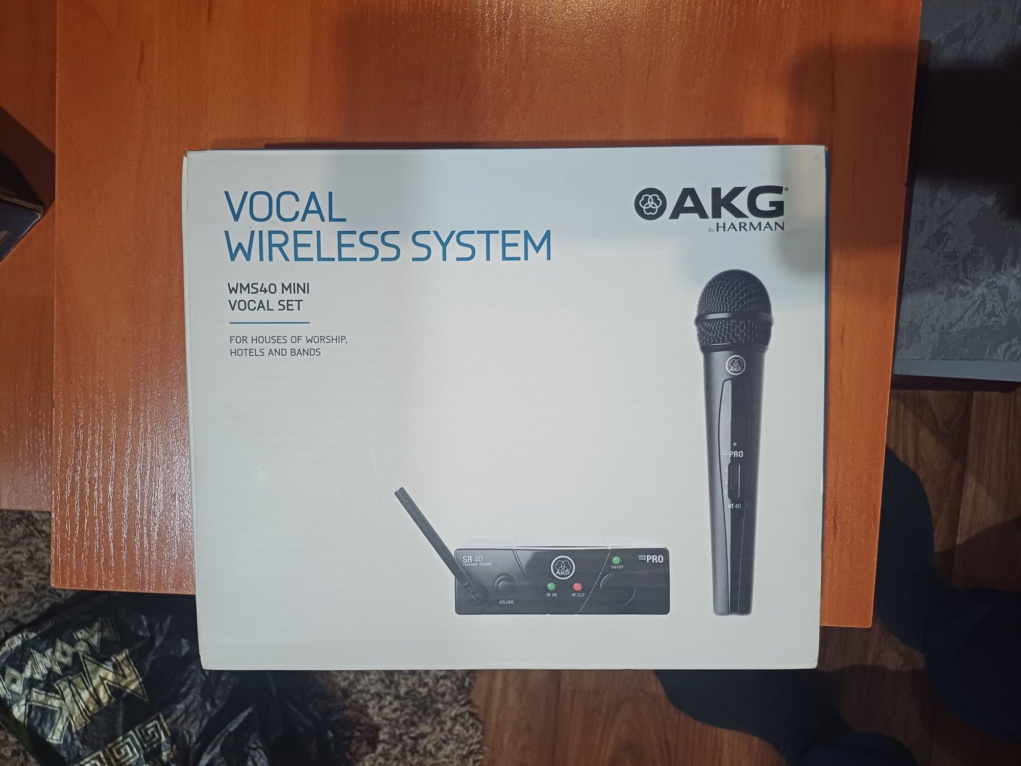 Радио микрофон AKG WMS40 mini