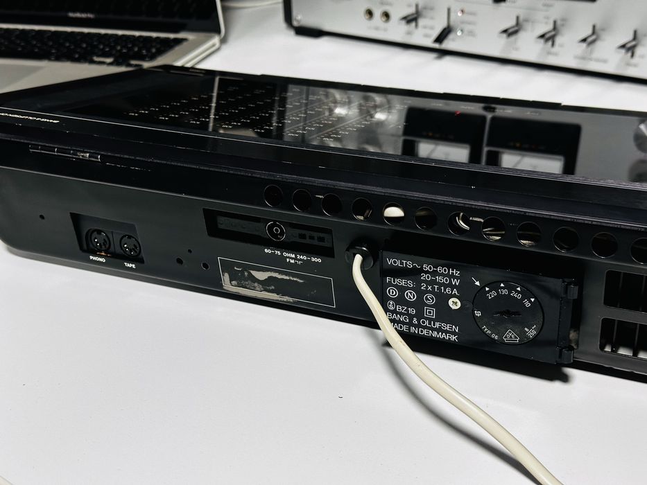 Amplificator/amplituner Bang&Olufsen Beomaster 1600,FM/AM,phono,Aux