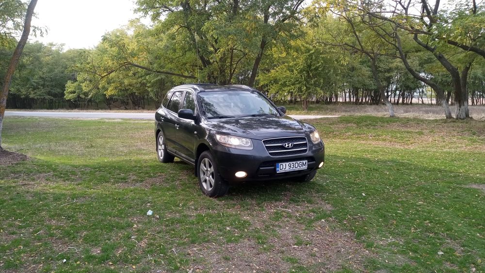 Vând Hyundai Santa fe