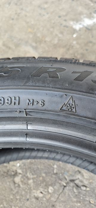 4 anvelope iarna ca si noi Pirelli 225/55/19.Pretul este pe bucata.
