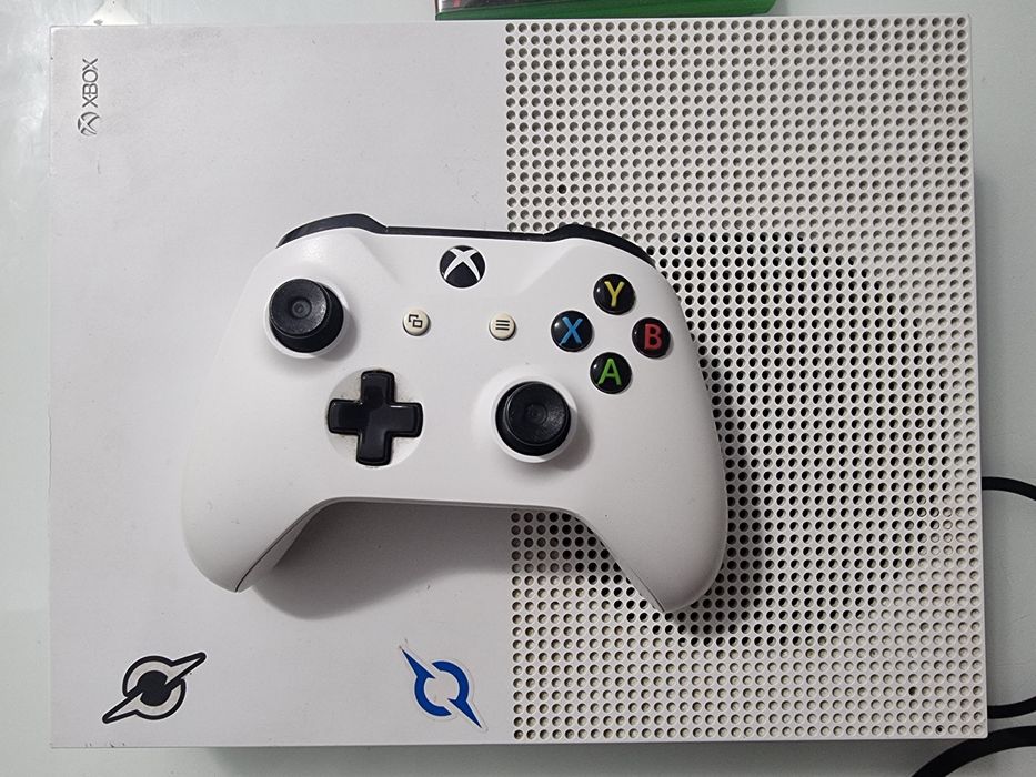 Xbox One S 1TB +5 jocuri