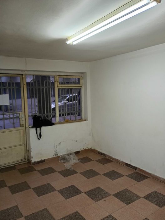 Дава се под наем Магазин в Варна, Лятно кино Тракия - 28 кв.м за 229.5 € - Снимка #1