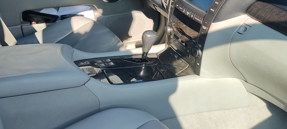 Lexus LS 600H hybrid, 4x4, automat