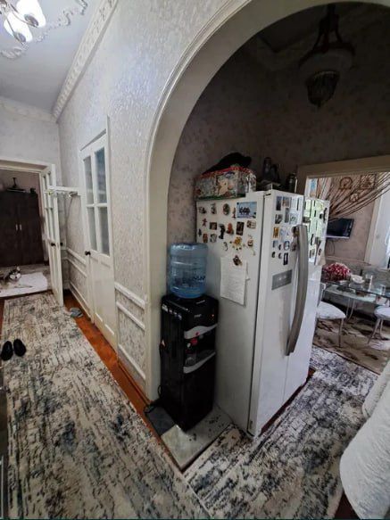 Квартира на Тарас Шевченко 3/3/4 Высокопотолочка 
Ж/