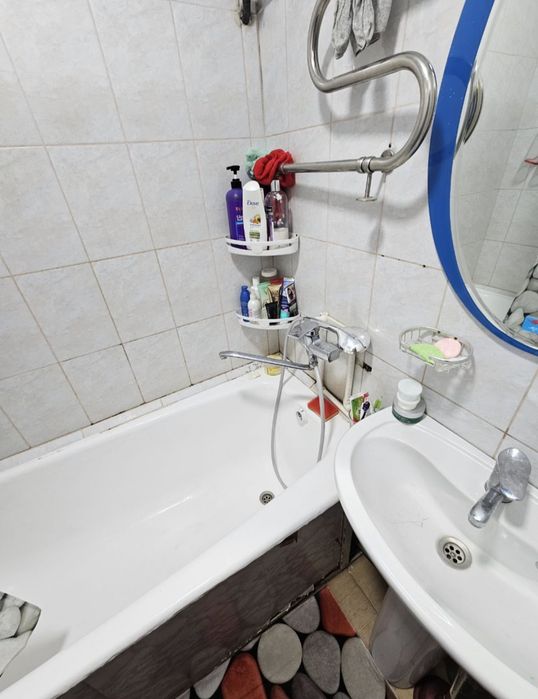 Продаю на Карасу6 1/3/5 балкон 2,*3