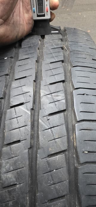 Гуми 2бр 205/65/16с - 1бр- 99лв