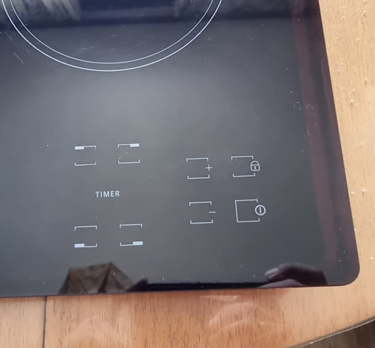 плот за вграждане керамичен 4бр Hotpoint HR651CH