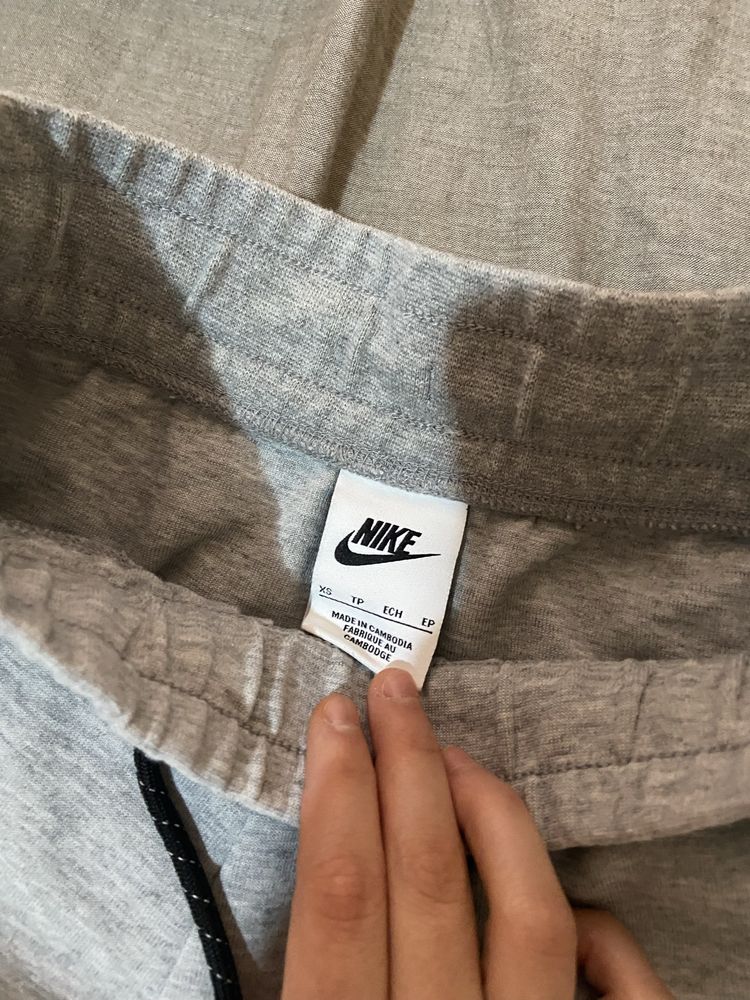 Nike долнище tech fleece и горнище nike
