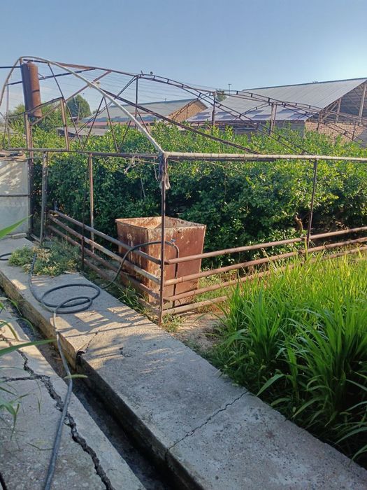 Продается готовый дом с земельным участком.