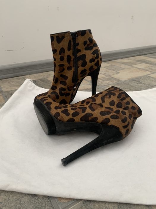 KURT GEIGER, Asos, Zara, GUESS обувки