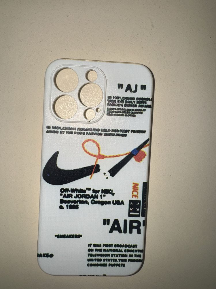 Бял калъф nike за айфон 13 pro