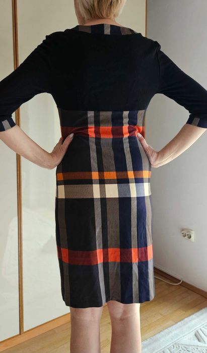 Rochie Solo,mărime 42/M-L, nepurtată, nouă, fără etichetă.  Viscoza95%