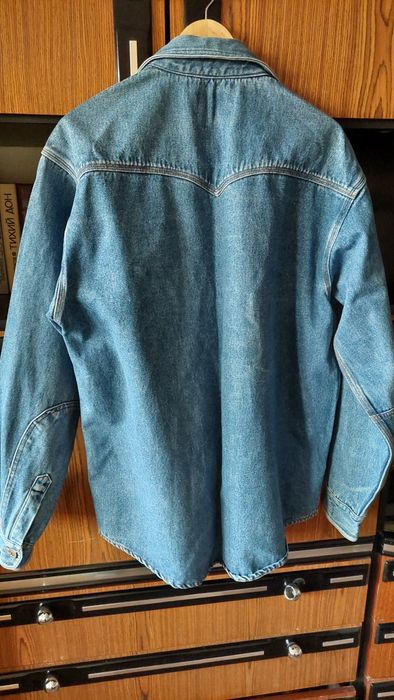Продам джинсовую рубашку