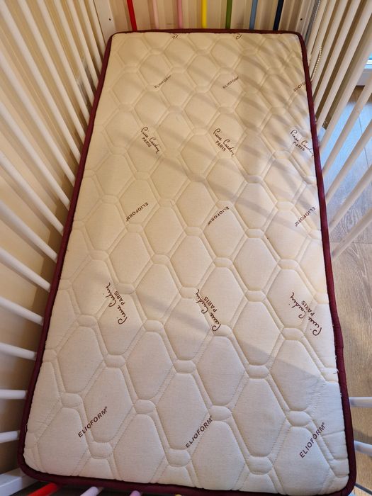 Бебешки матрак Pierre Cardin 60x120 см - перфектен