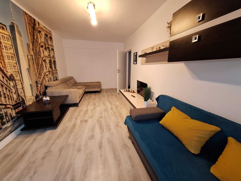 Cazare apartament 2 camere Militari decomandat
