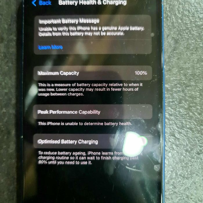 Продавам iphone 12