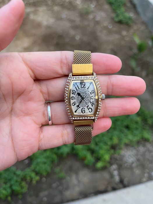 Женский соат сотилади франк муллер