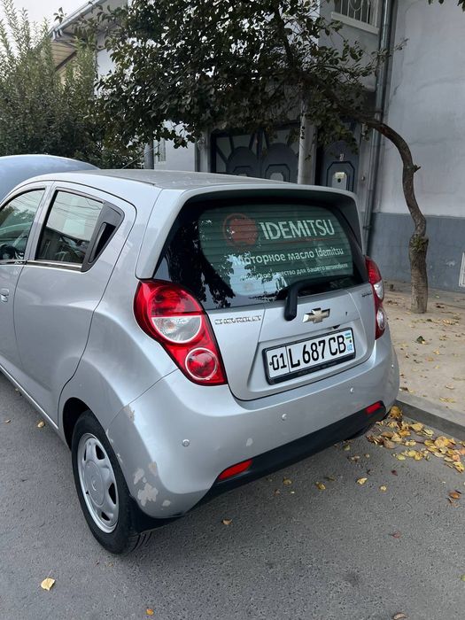 Spark moshina sotiladi