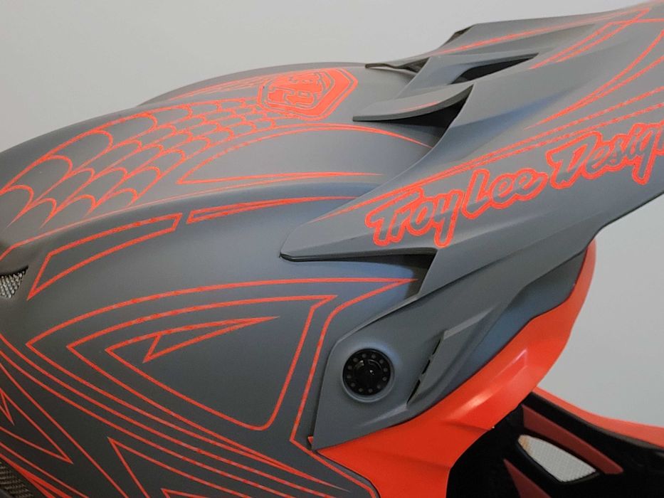 casca Troy Lee Designs D3 Spider Stripe - marime M. 56-57cm - Noua
