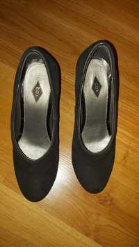 Обувки дамски с ток