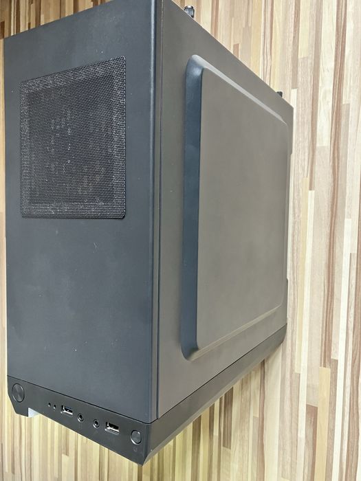 Геймърски компютър – RX 580 / i3 10100F / 16GB RAM / NVMe SSD