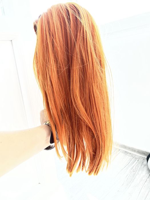 Vand peruca culoare aramiu