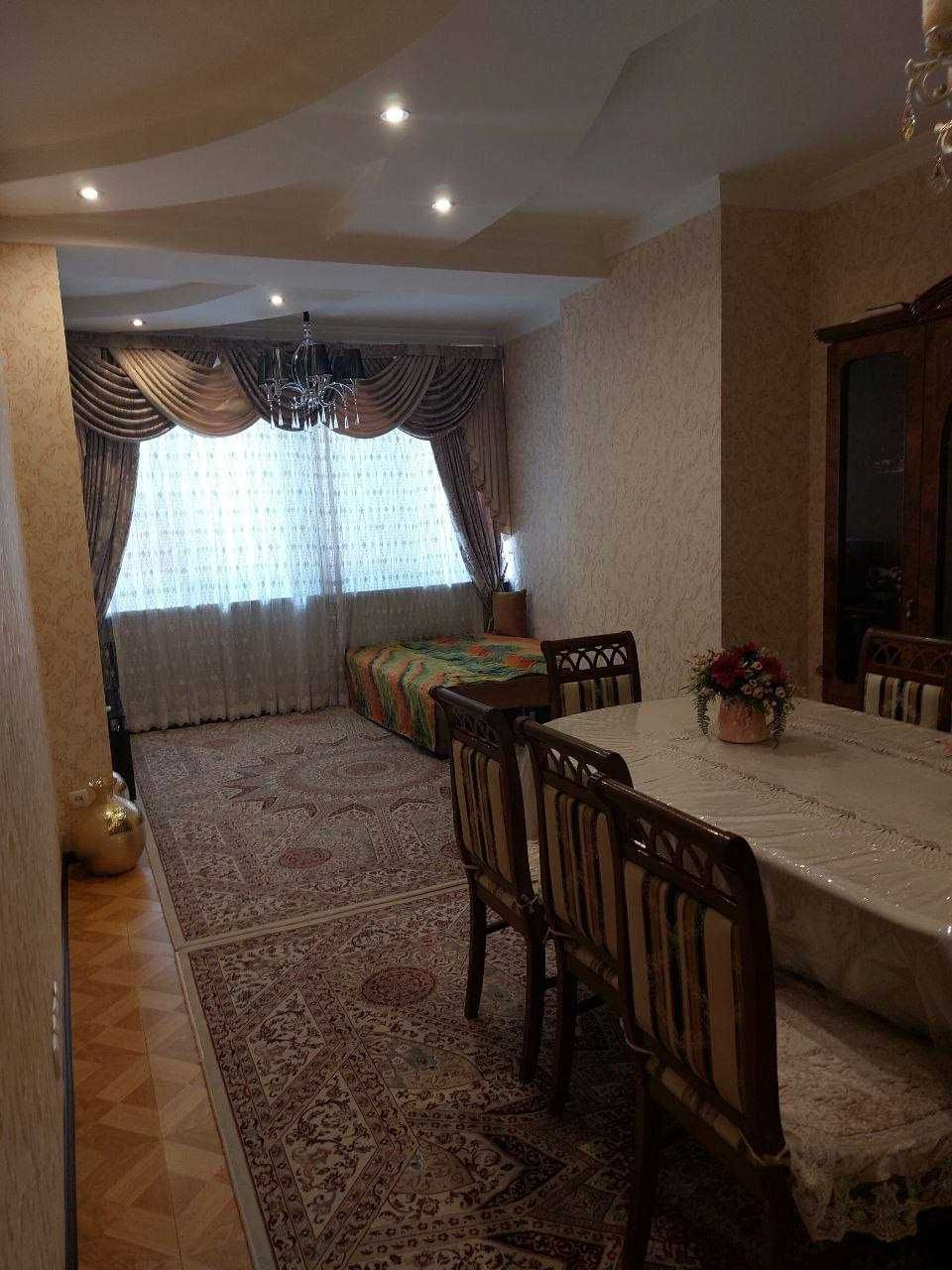 Продаётся 4-комнатная квартира в Юнусабаде, 17 квартал