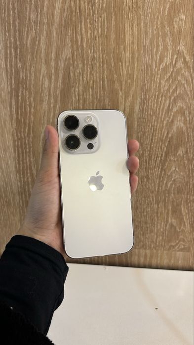Продам Iphone 14 pro (256 гб)