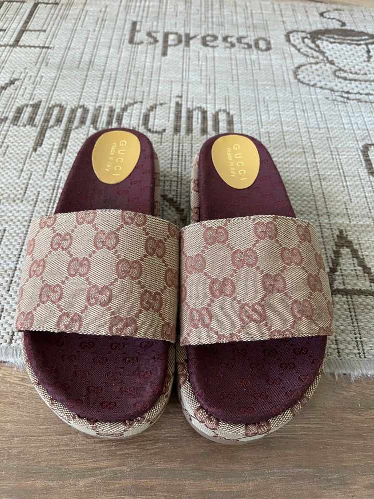 Gucci Платнени сандали 39EU