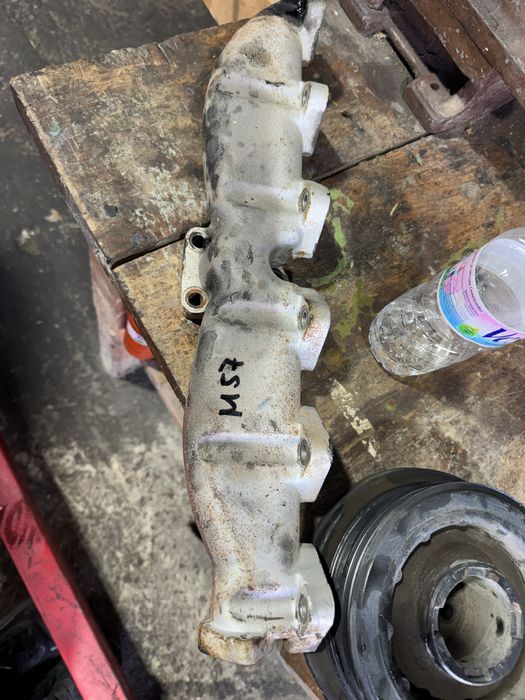 Изпускателен колектор бмв е60 е61