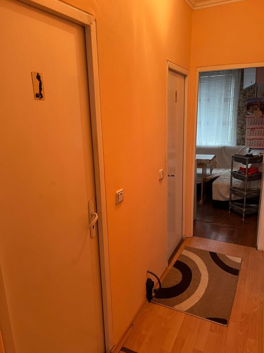 Продавам тристаен апартамент