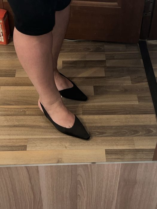 Sandale H&M nr. 40 cu toc kitten