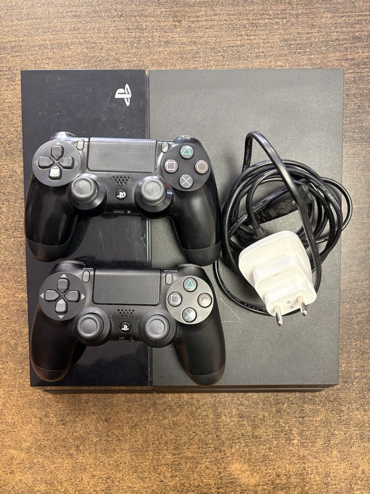Ps 4 -500 GB + 5 Игри