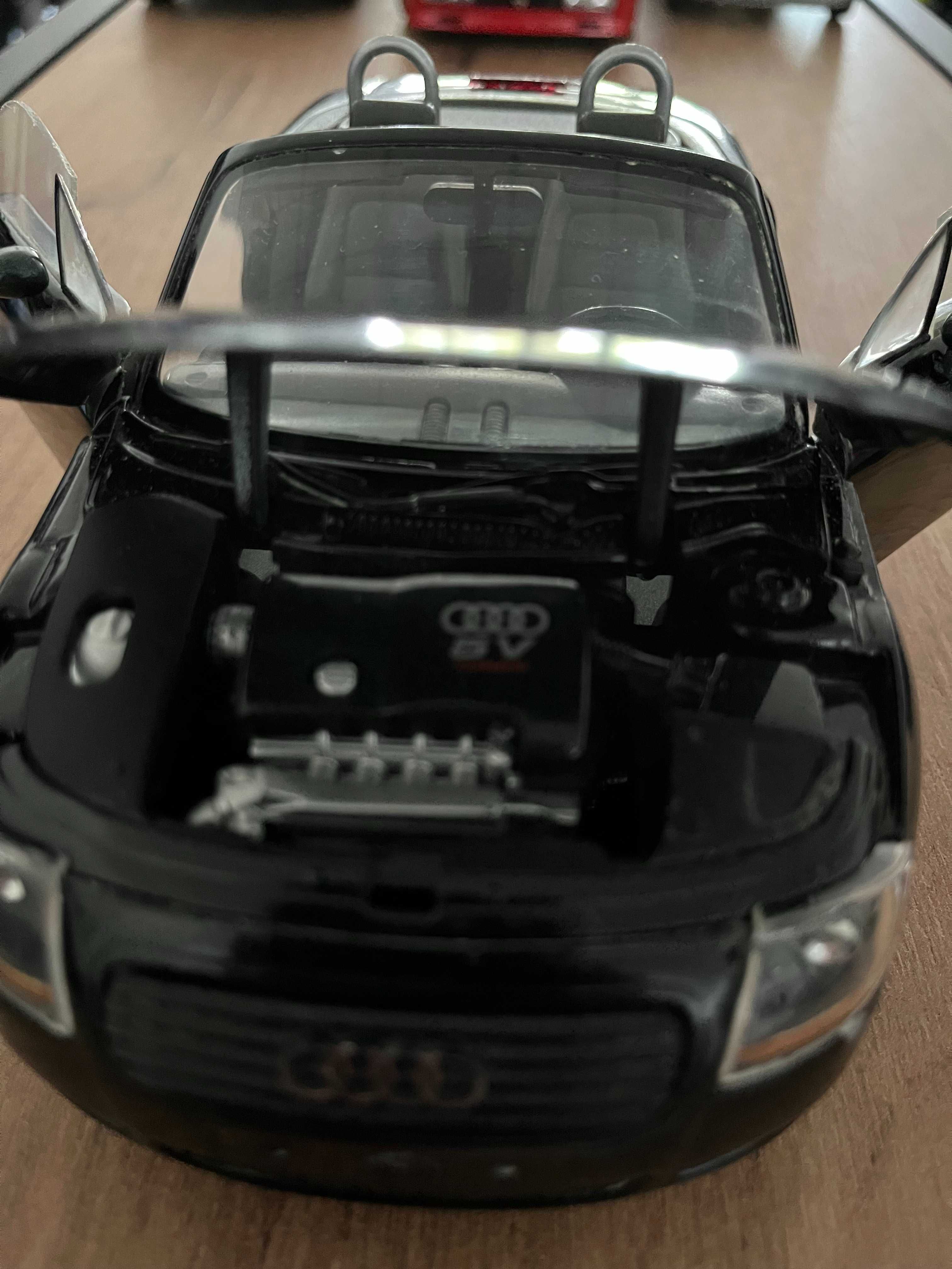Метална колекционерска колички REVELL AUDI TT V5 TURBO мащаб 1:18