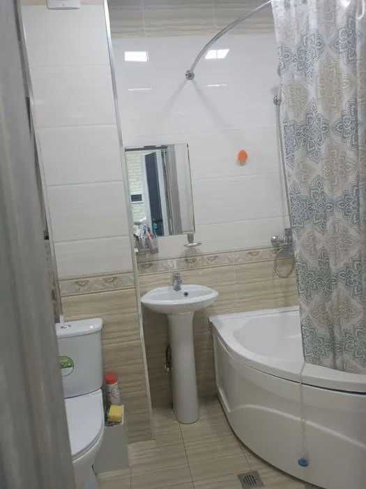 3-комнатная паркентский 65 м², евроремонт, кирпичный дом, эт.2/9!`