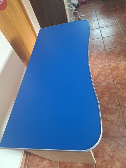 Vand birou băieți, 75 lei