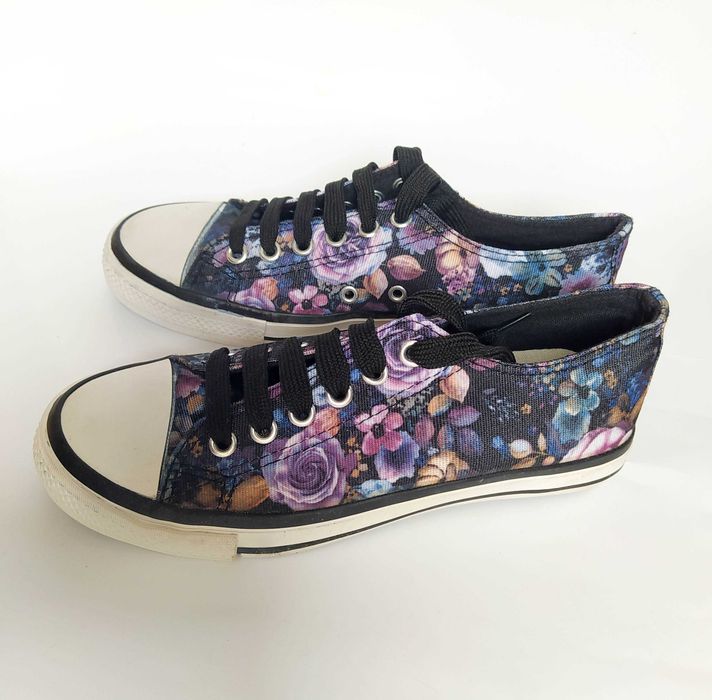 НОВИ Дамски КЕЦОВЕ на цветя. Спортни обувки. Кецове. Маратонки