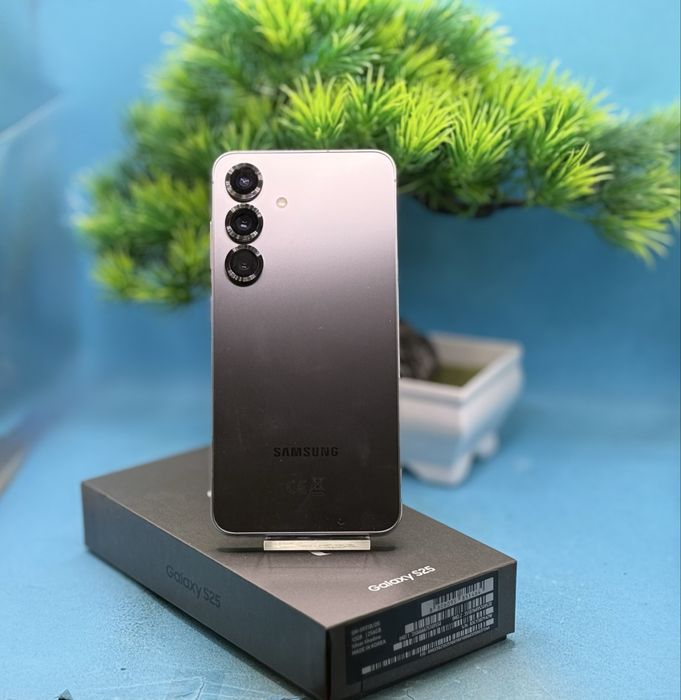 ГАРАНЦИОНЕН!!! Samsung Galaxy S25, 12GB RAM, 256GB, 5G, Silver Shadow